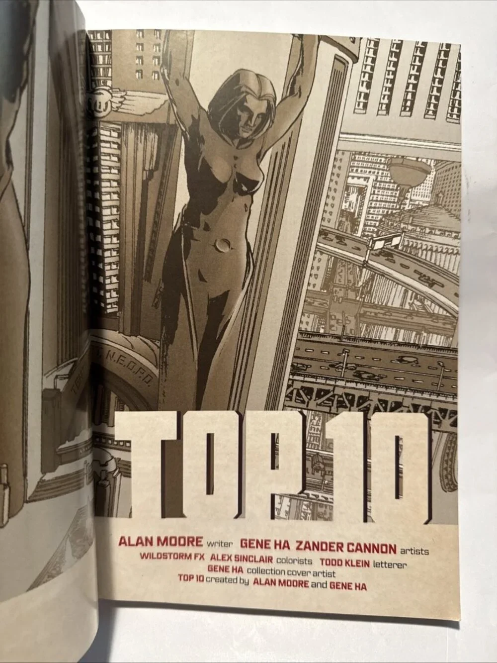 TOP 10 TEN TPB Book DC VERTIGO COMICS Alan Moore Gene Ha Zander Cannon First Ed